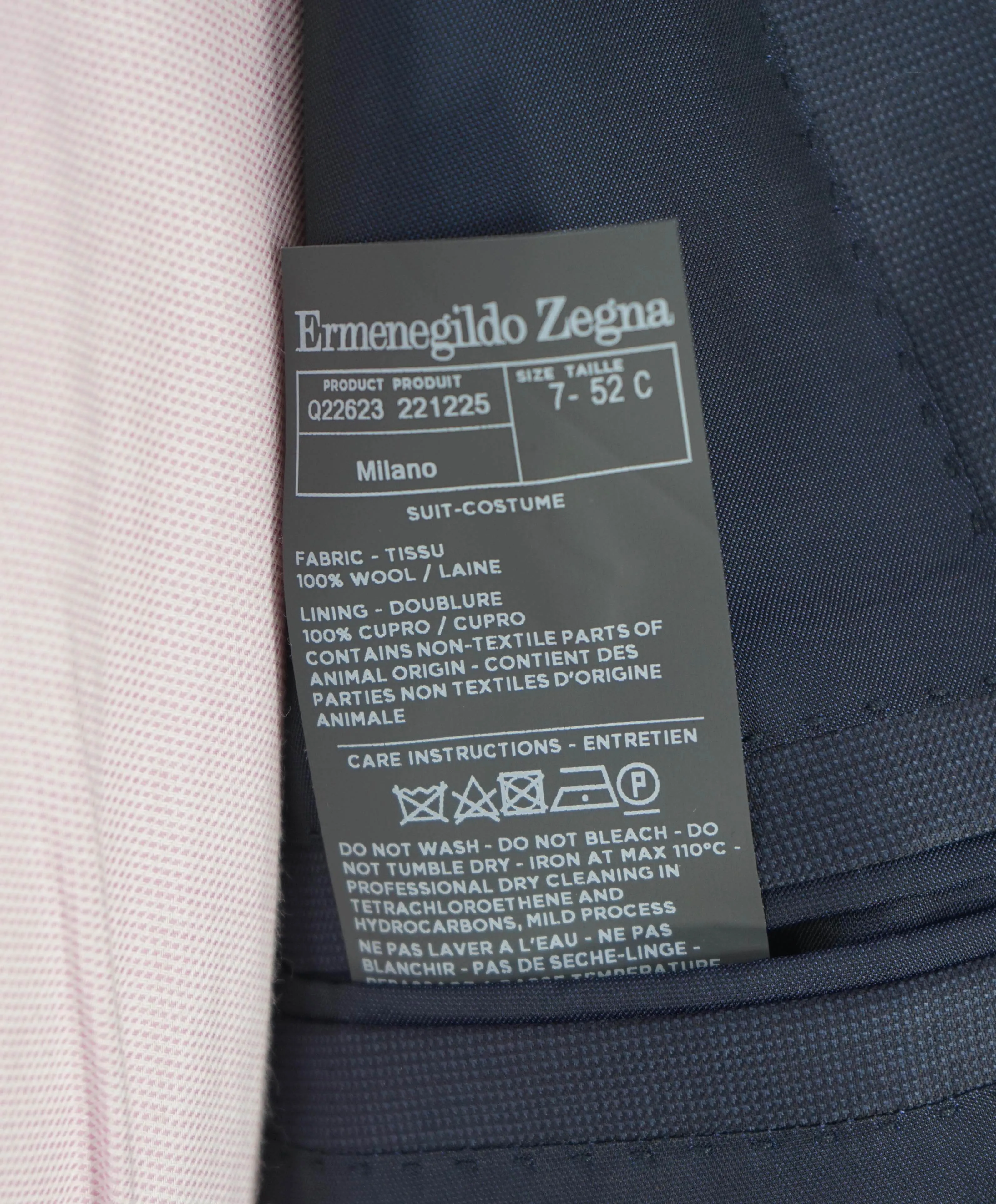 $3,695 ERMENEGILDO ZEGNA -"TROFEO" Navy Blue Birdseye Blazer - 42S