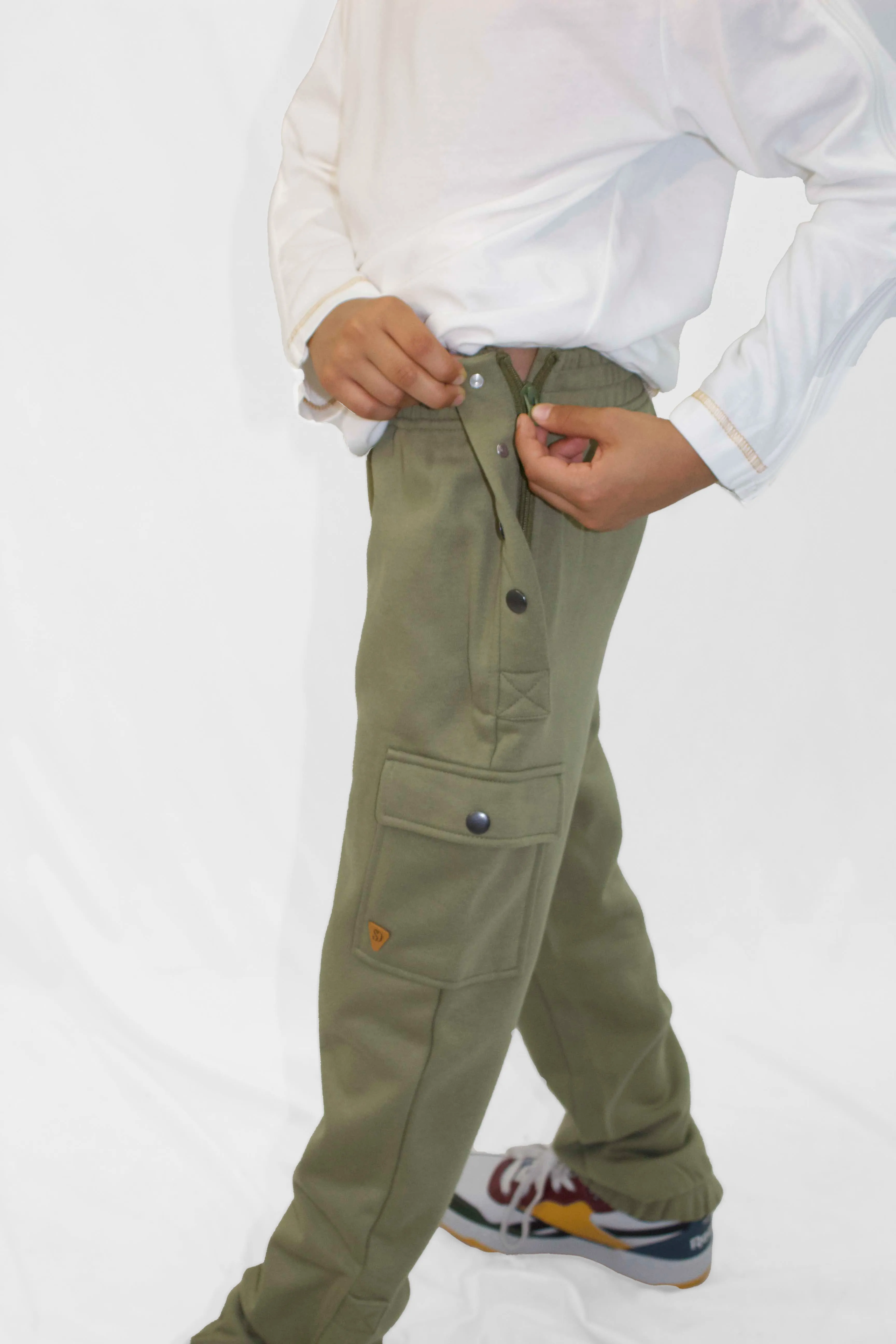 Adaptive Kids Cargo Joggers: Adjustable Elastic Waist & Side Zipper for Easy Undressing