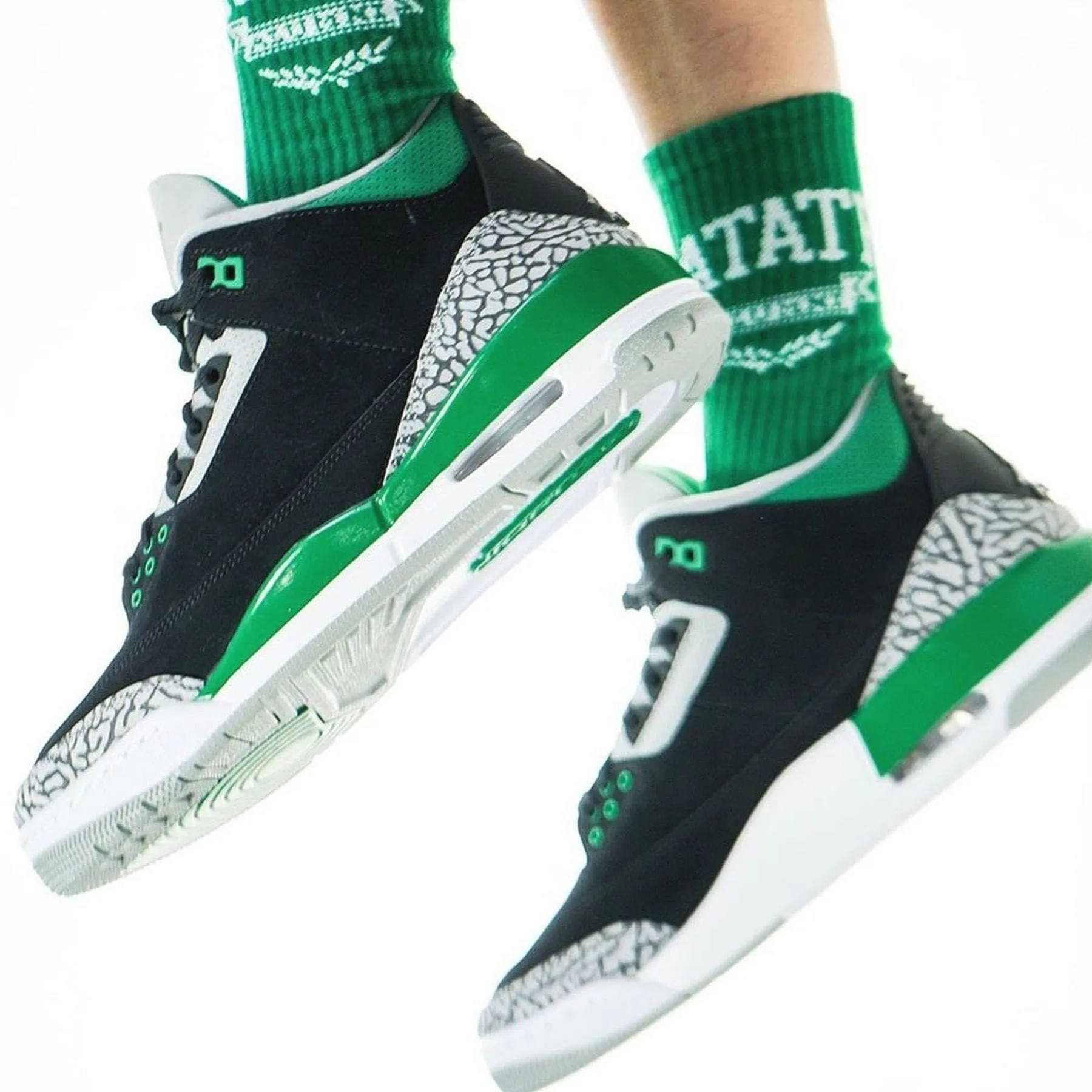 Air Jordan 3 Retro 'Pine Green'