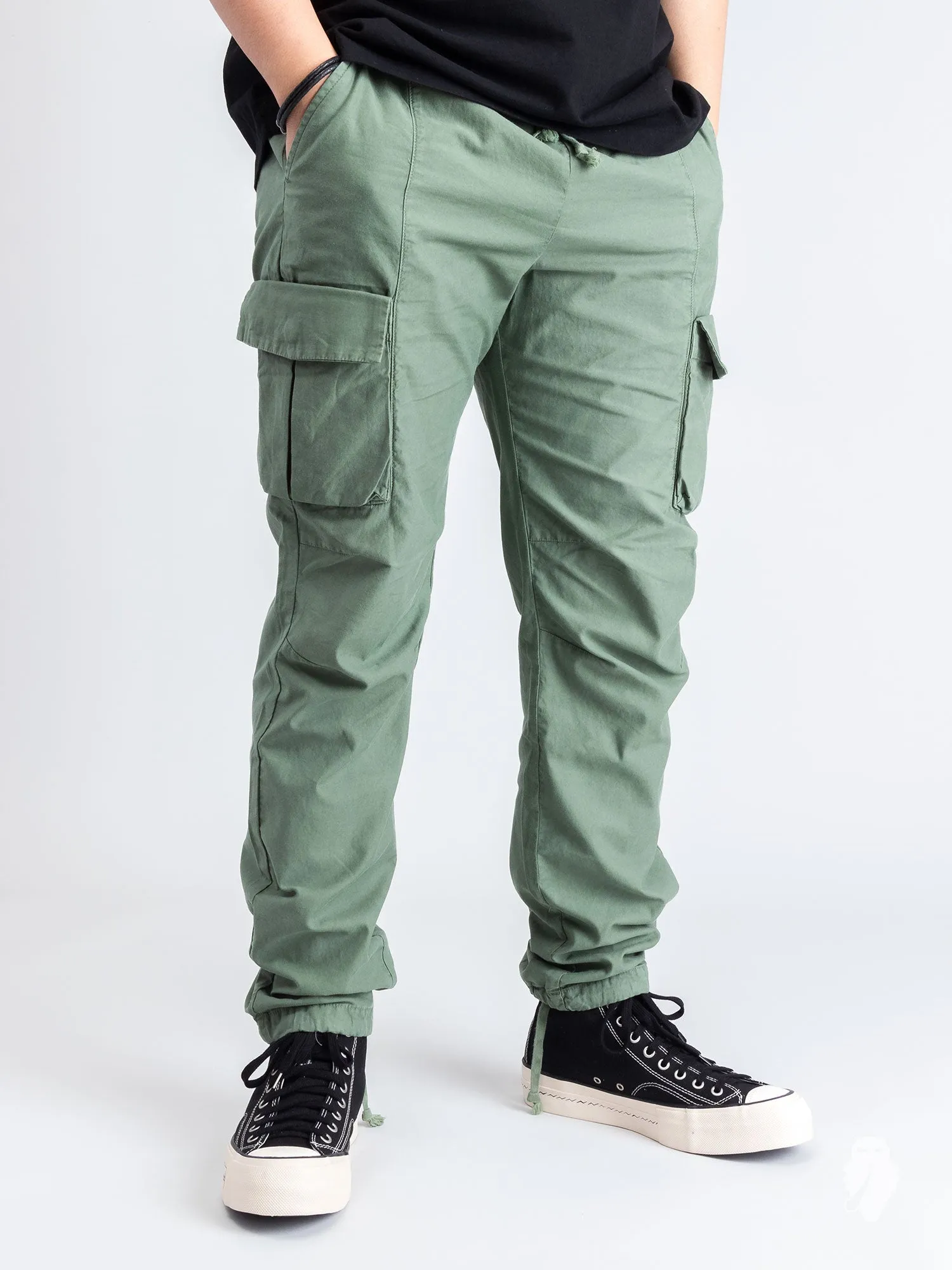 Back Sateen Cargo Pants in Olive