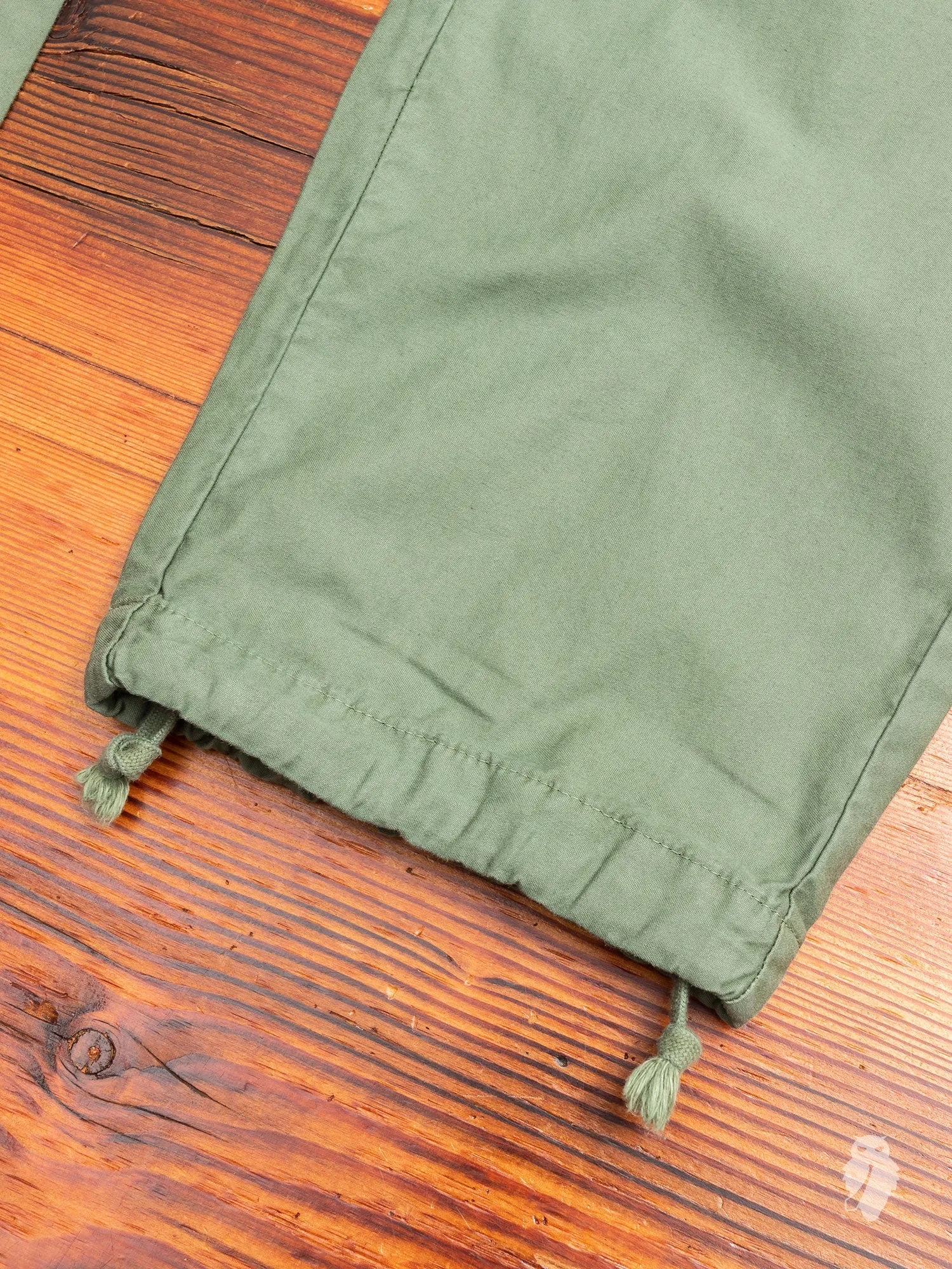 Back Sateen Cargo Pants in Olive