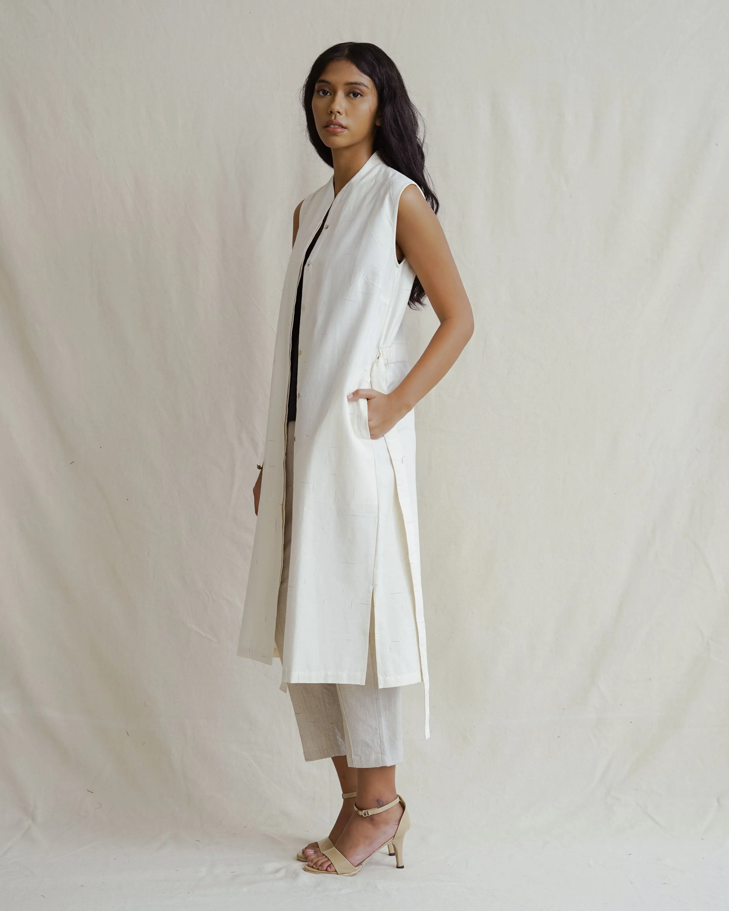 PAGISENJA - Structured Dress